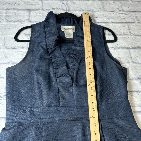 Danny & Nicole Navy Ribbed Sheath Knee Length Dress with Ruffled VNeck Collar. - Picture 8 of 10